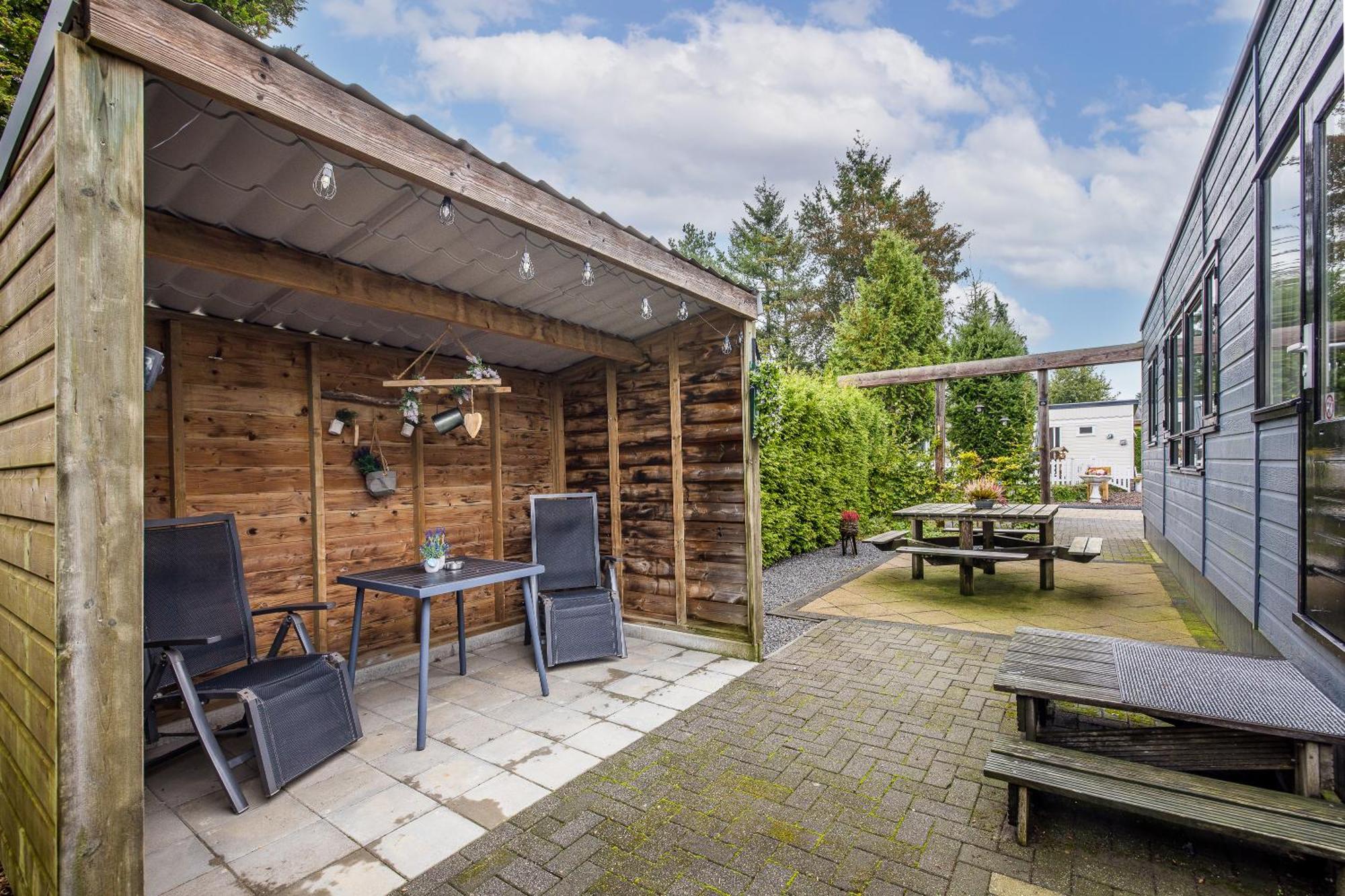 Chalet 'T Veluws Stulpje "Geniet, Ontspan En Droom Even Lekker Weg!" Putten Exterior photo